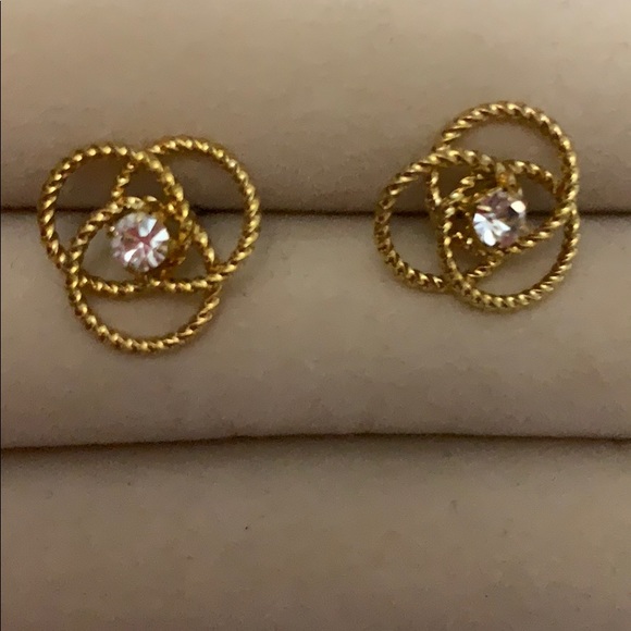 Gold plated earrings with diamond center - Picture 2 of 3